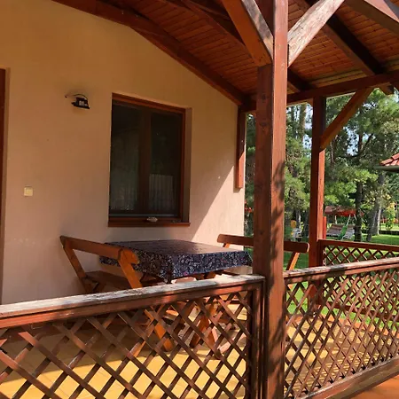 別荘 Viola Zamárdi